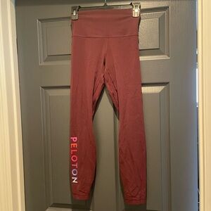 EUC lululemon x Peloton workout pants